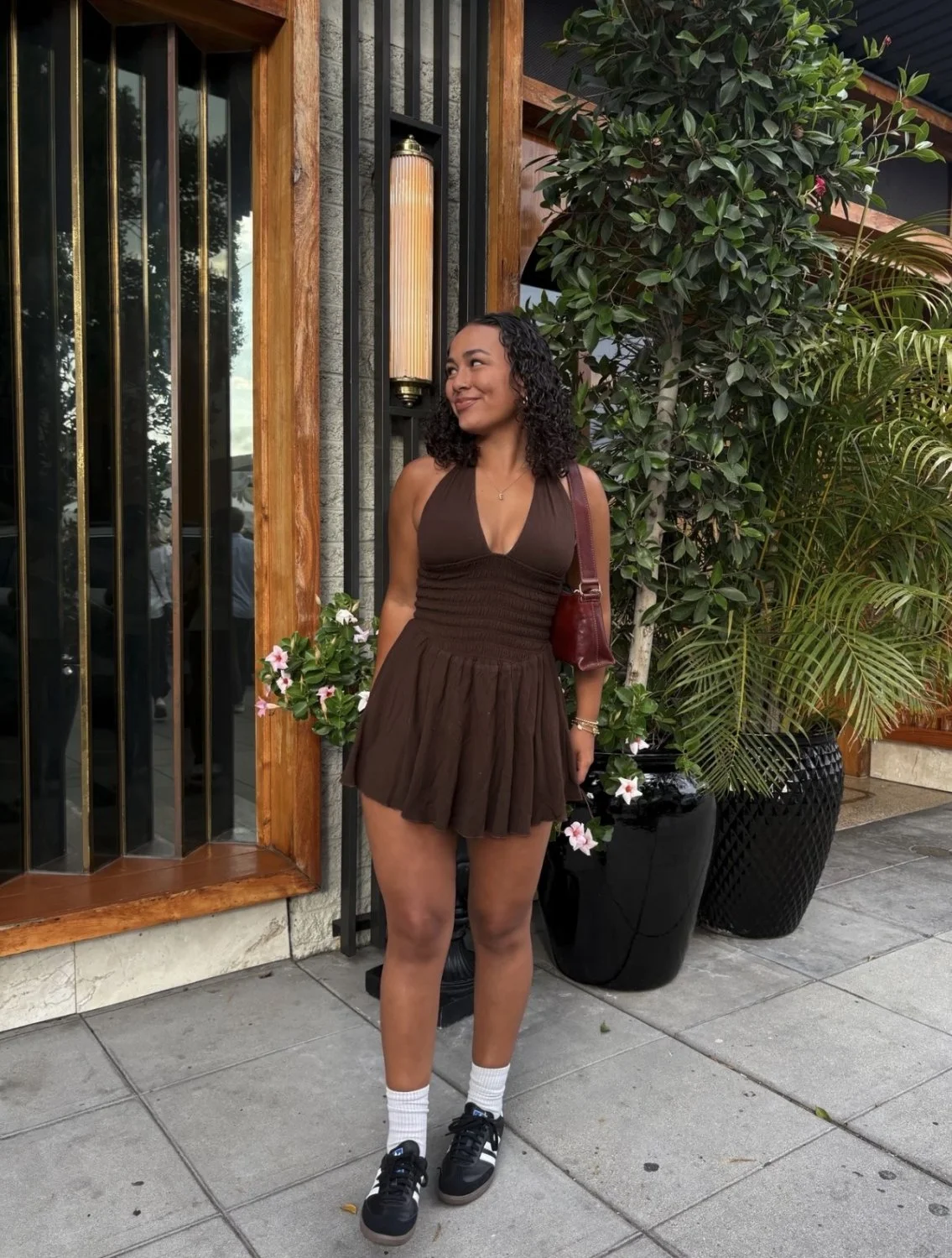 Sexy slutty light skin slut main image