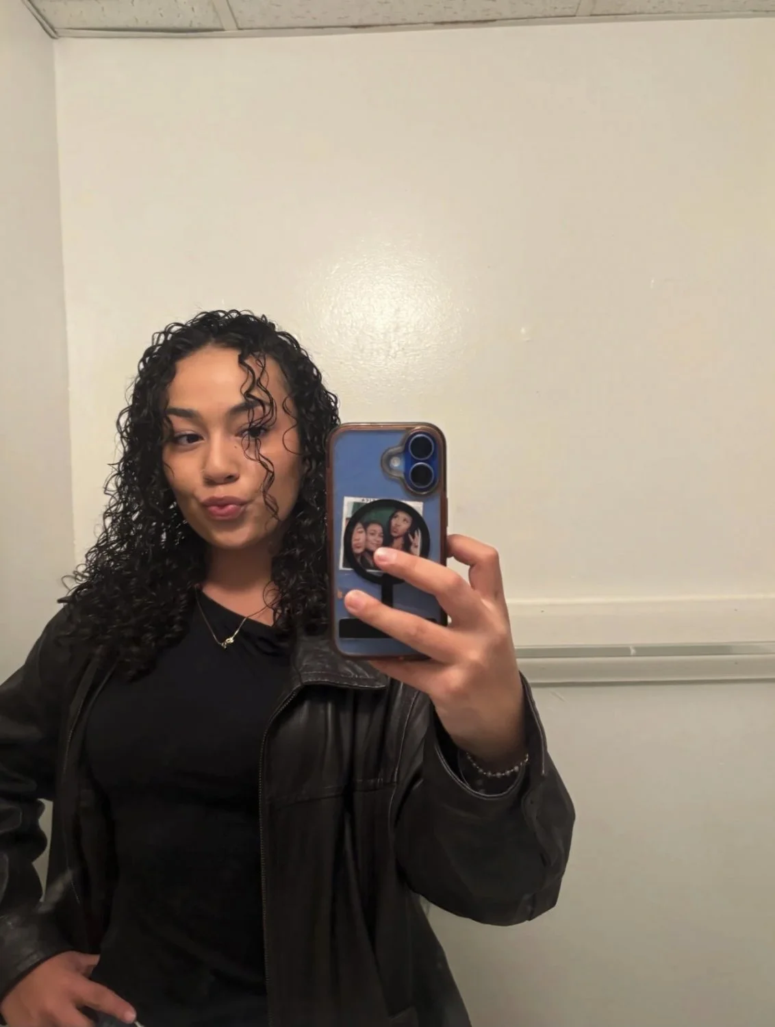 Sexy slutty light skin slut image 4