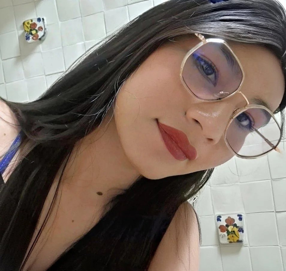 10 me gusta y doy nombre comp de las hermanas putas image 5