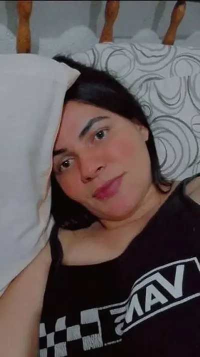 [vazou] traiu o marido com amigos cover image
