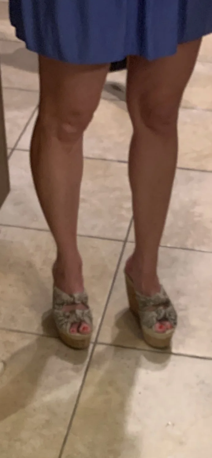 MILF feet and legs image 6