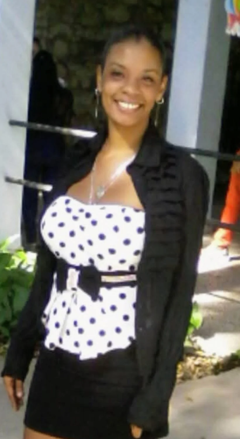 LINDA TARDE A TODOS BESOS DE SU PUTA CUBANA KENYA LEYVAS COMENTEN MIS FOTOS MANDEN MENSAJE SUCIOS image 4