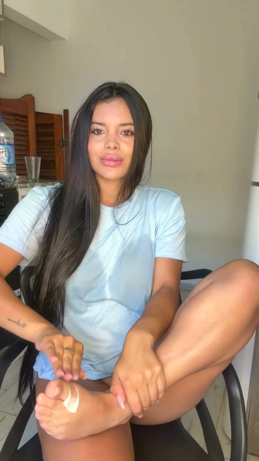 🔞 perfect ass nasty slut fingering pussy shaved pussy nude 🍑💦 OF image 4