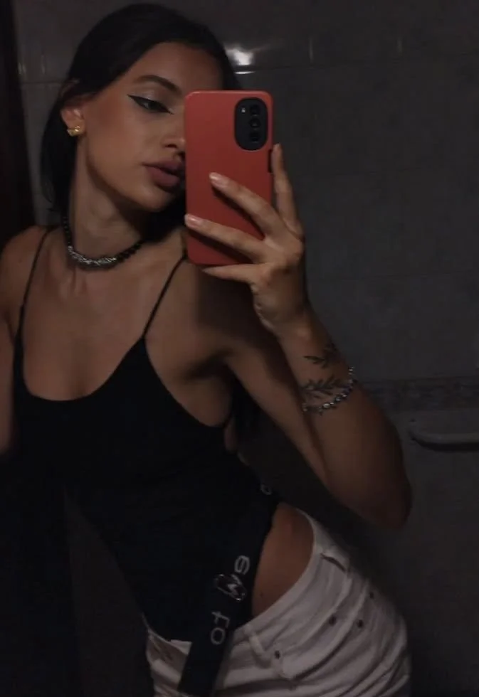 Pendeja misionera culona🍑🫦 image 7