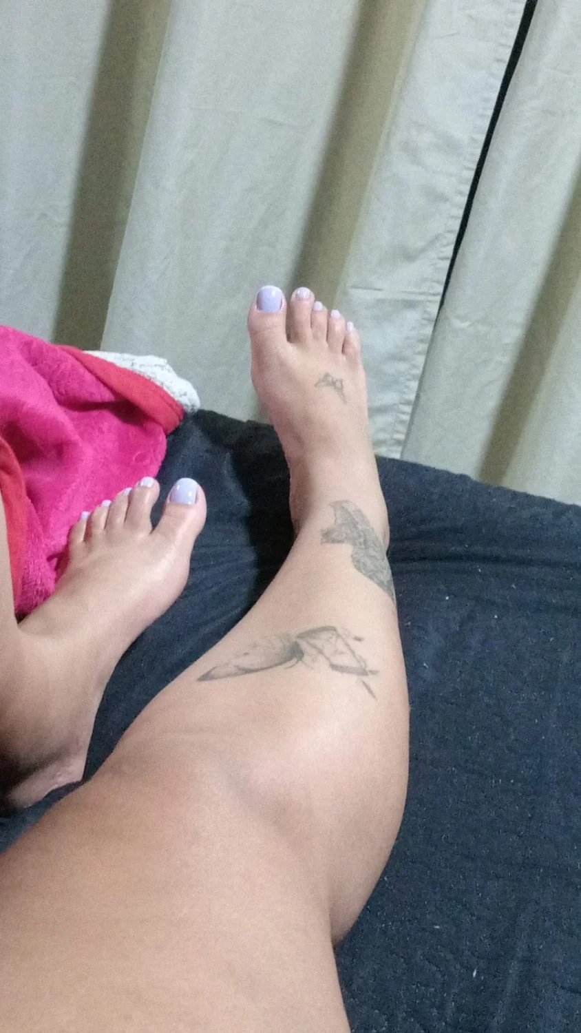 Pezinhos e footjob image 9