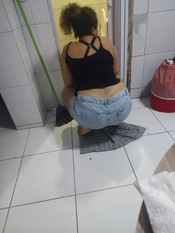 Namorada morena rabuda foi vazada dando para o namorado image 4