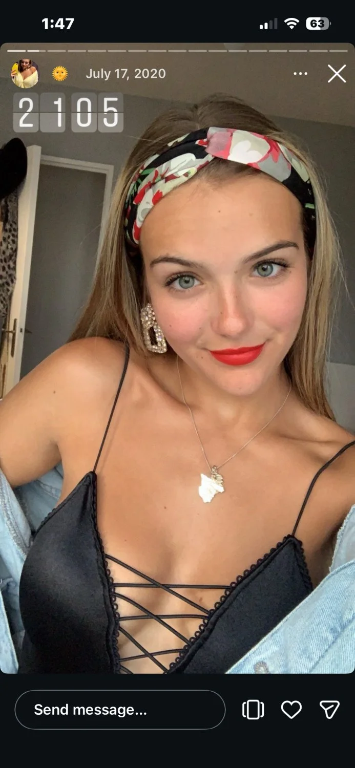 Aurelie Is a fucking babe image 7