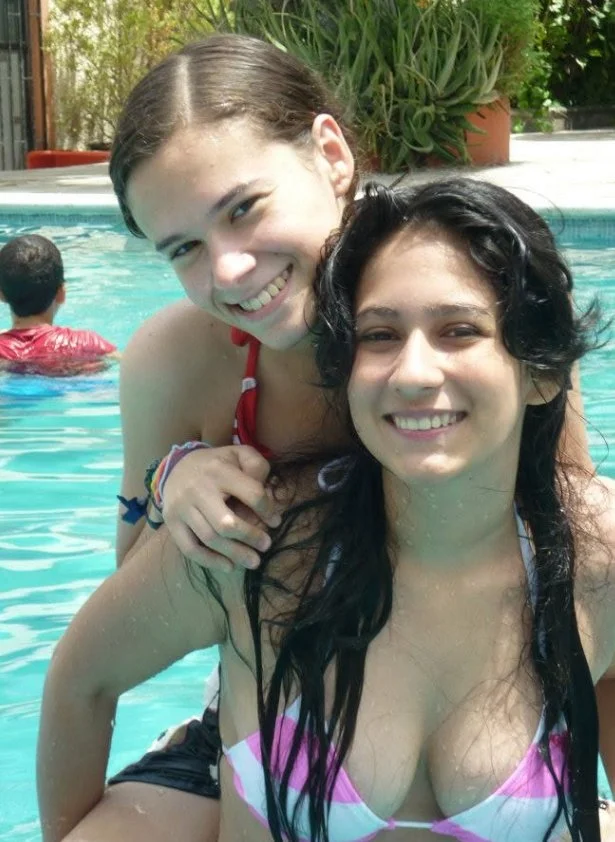 Putitas en bikini image 4