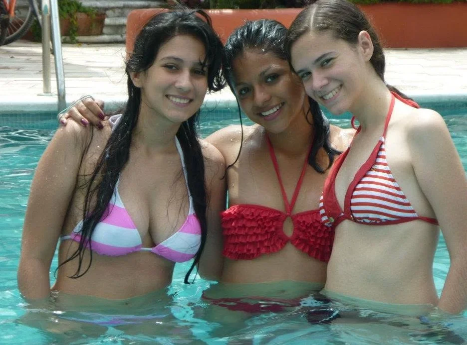 Putitas en bikini image 5