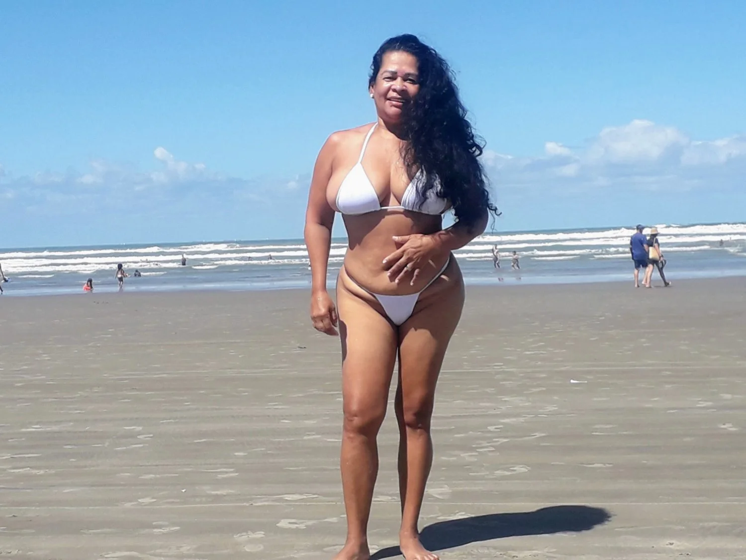 Cleo a dona de casa toda lambuzada image 4