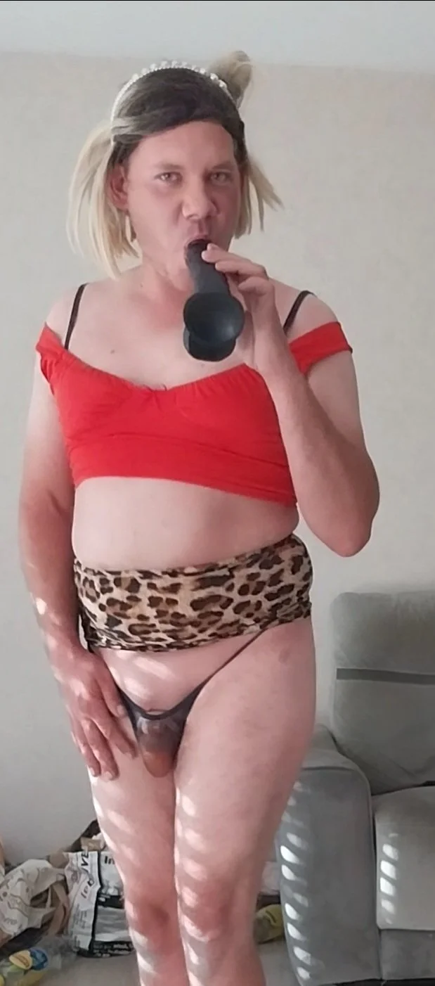 Sissy Sophieprettypop slut image 6