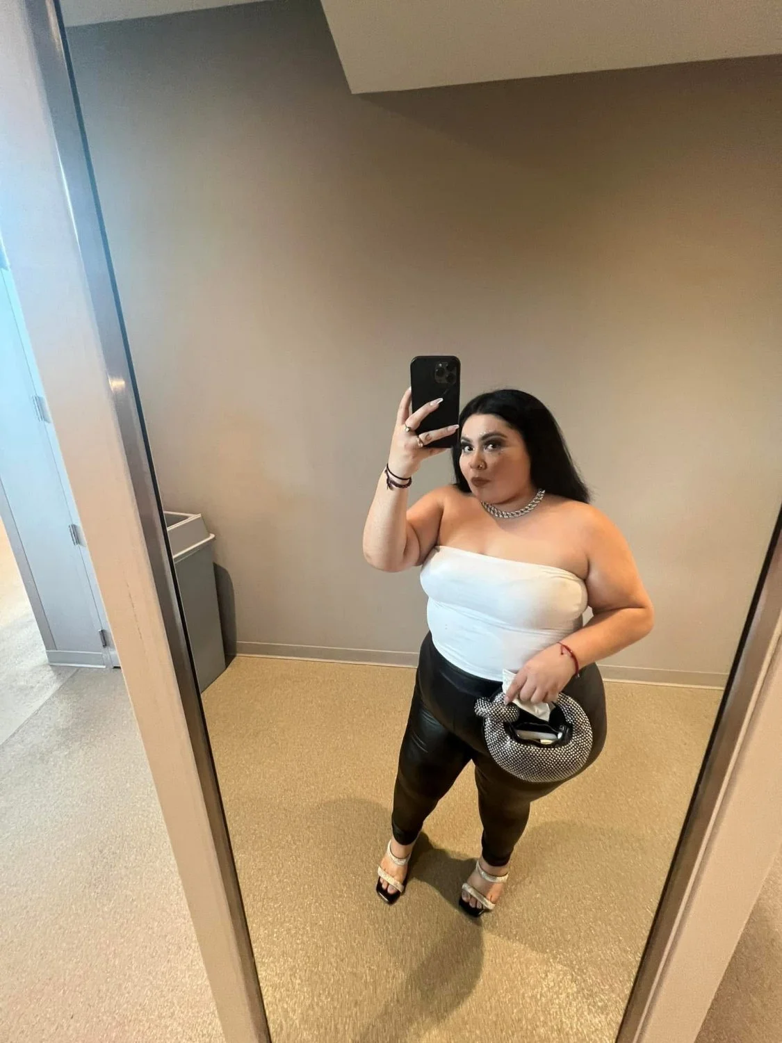 Big Ass chubby latina 🍑 image 6
