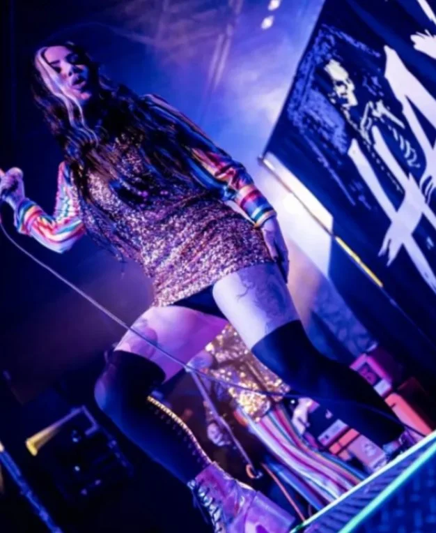Ash Costello 11 image 16