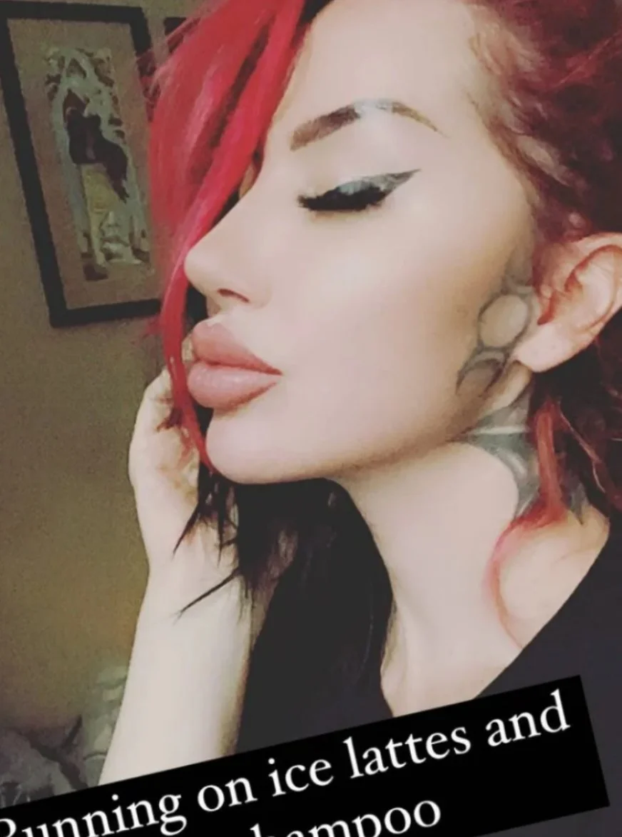 Ash Costello 11 image 19