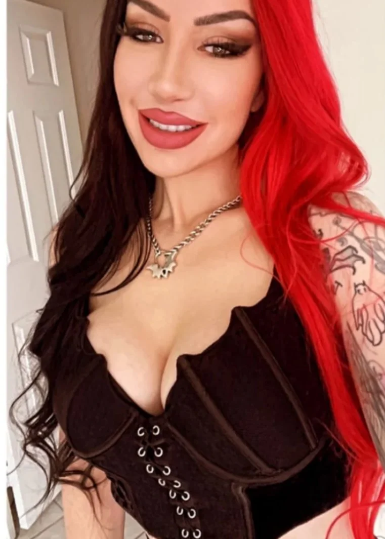 Ash Costello 11 image 20