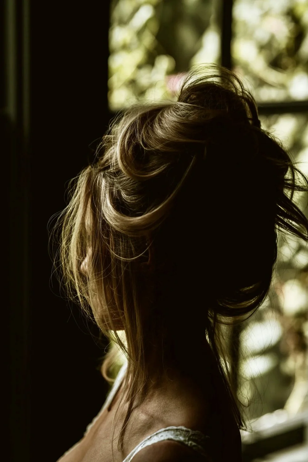 Bubbly blonde boudoir image 29