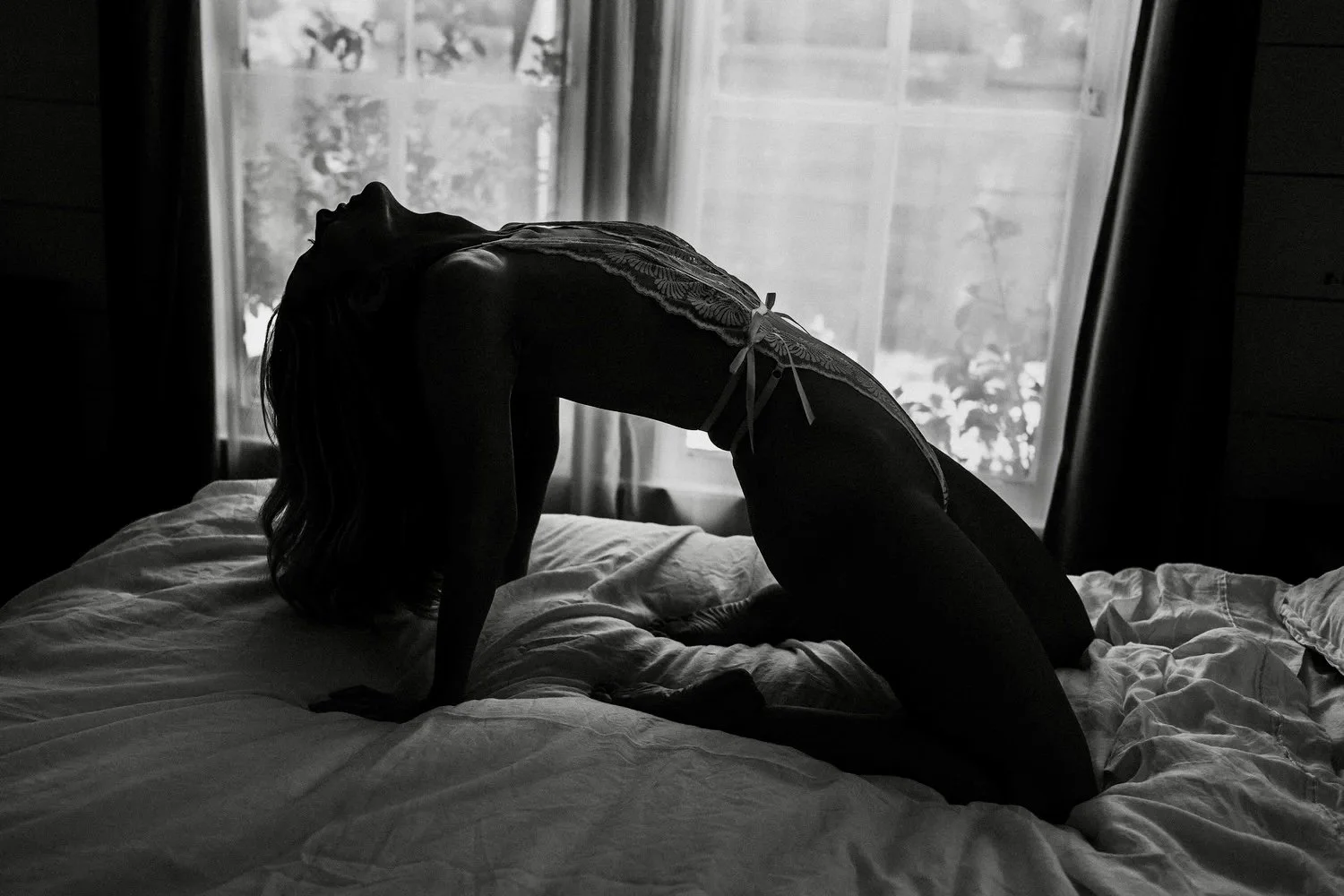 Bubbly blonde boudoir image 8
