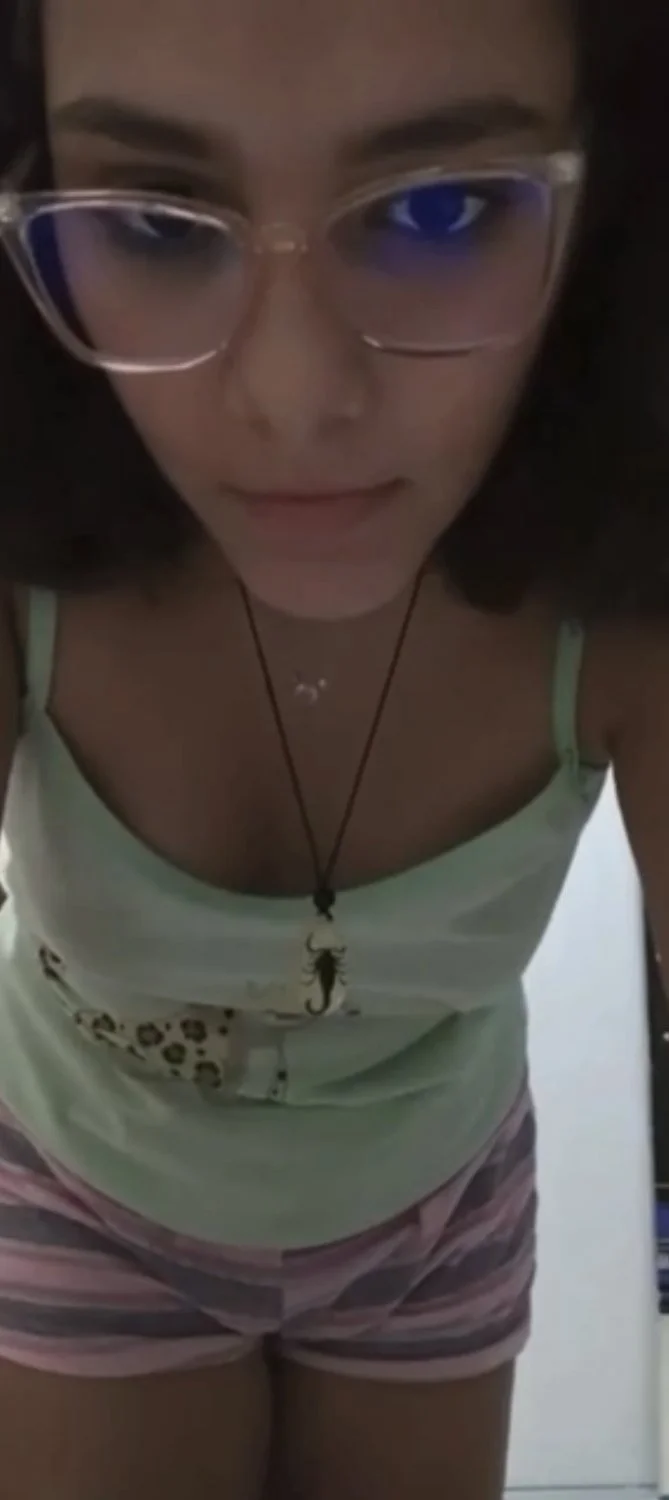 Ninfetinha delicinha na live main image