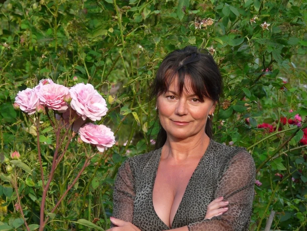 Would you facefuck my aunt ? image 11