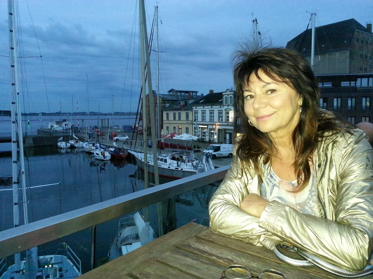 Would you facefuck my aunt ? image 9