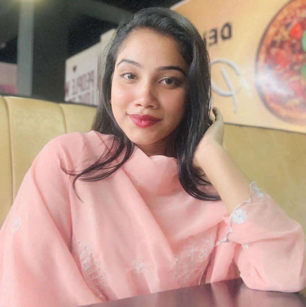 Desi college girl new leak and photos. image 11