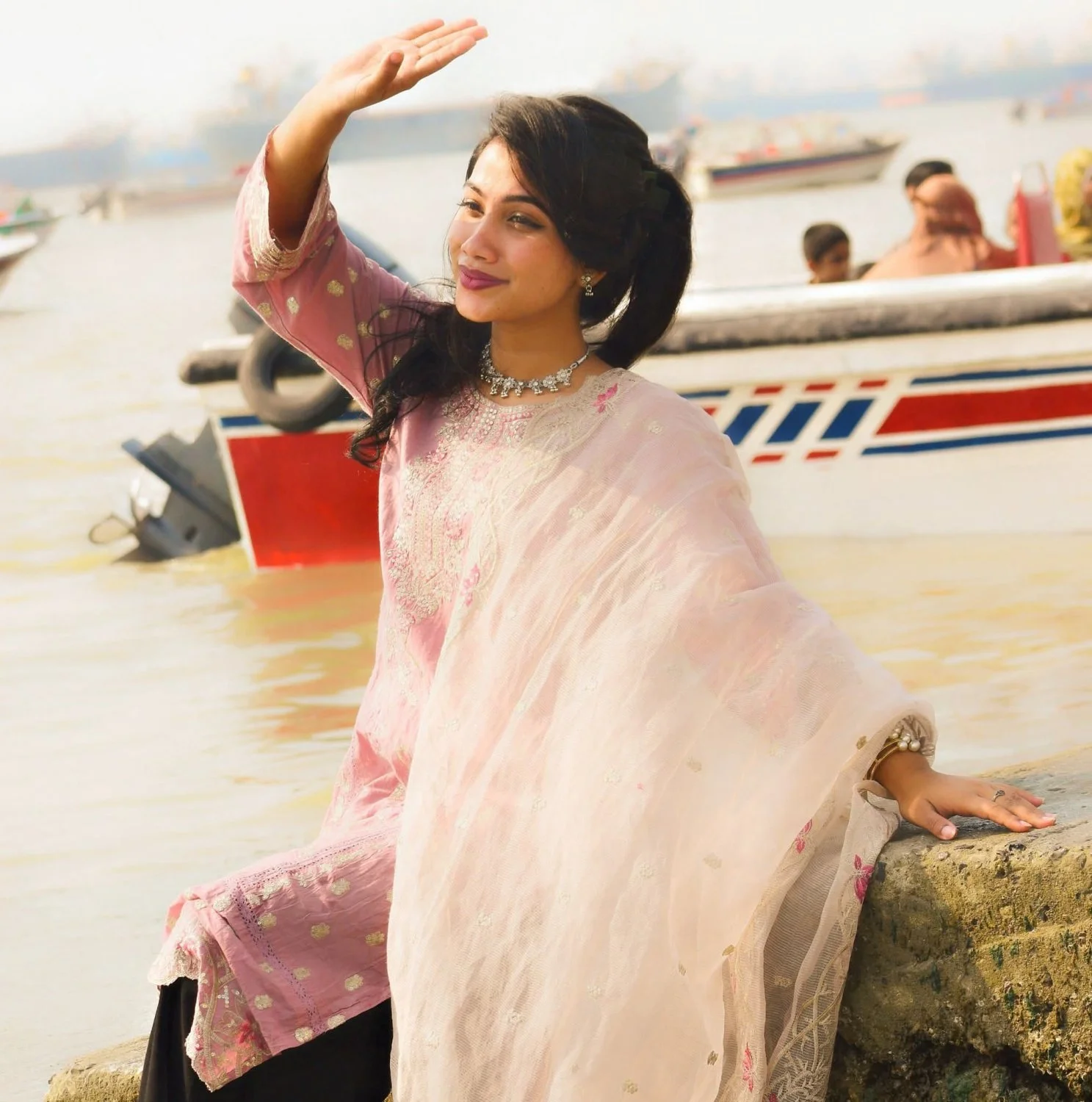 Desi college girl new leak and photos. image 15