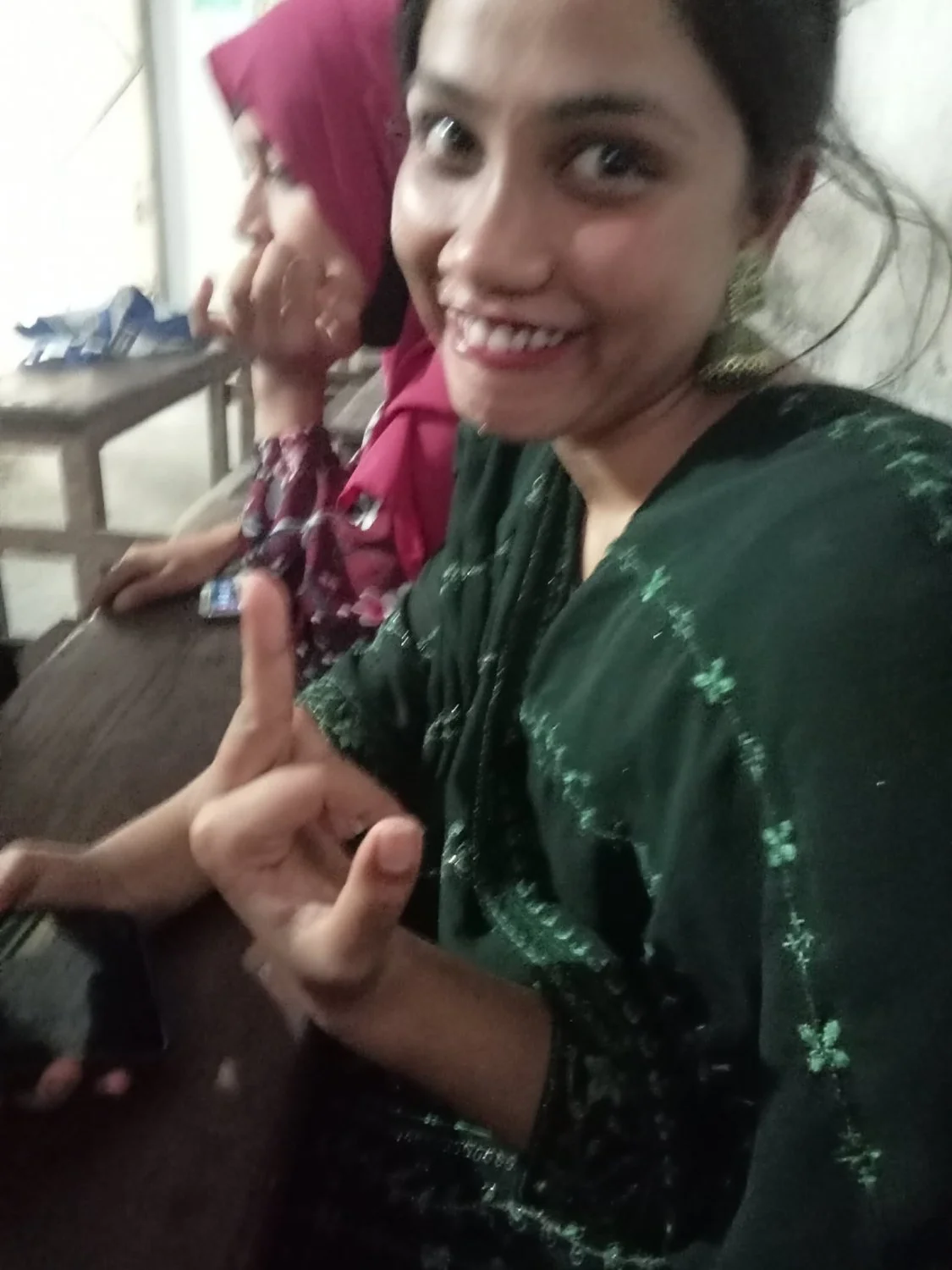 Desi college girl new leak and photos. image 17