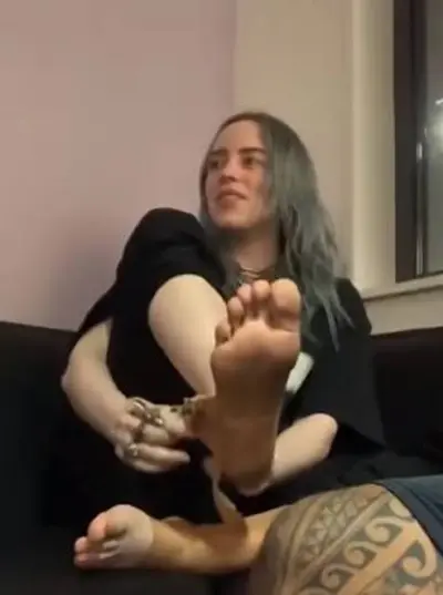 feets billie eillish cover image