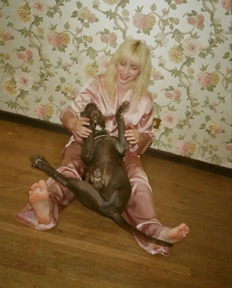 feets billie eillish image 6