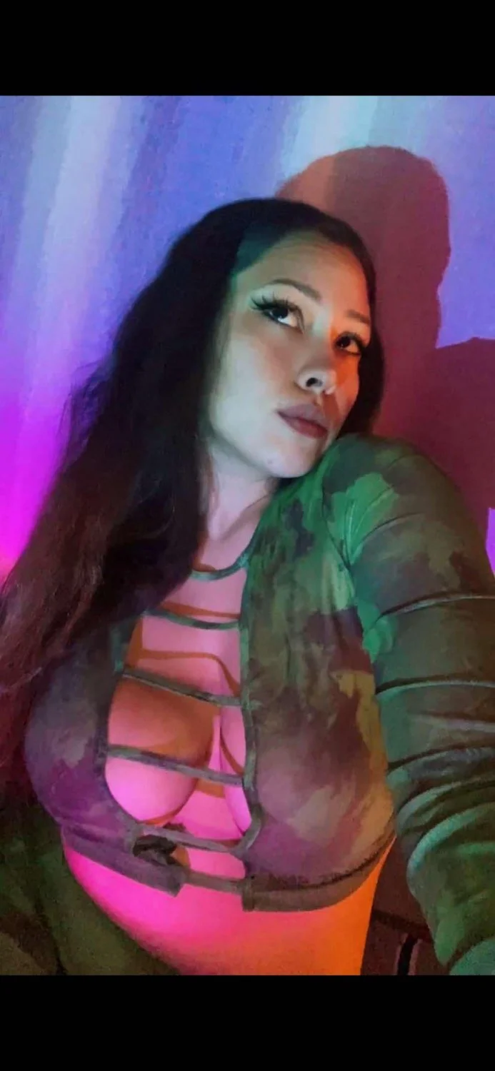beautiful thick latina image 6