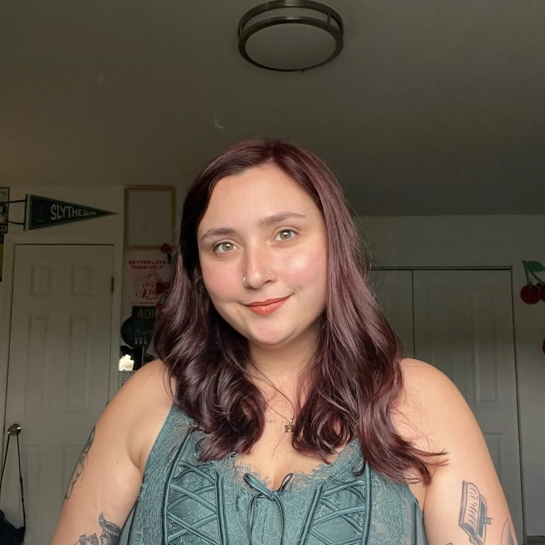 Cute brunette pawg leaked image 5
