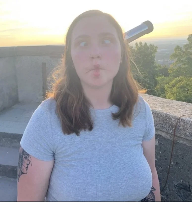 Cute brunette pawg leaked image 6