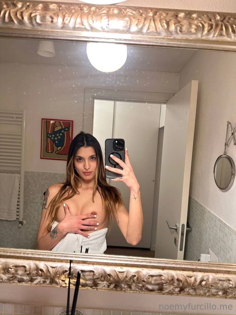 Sweet slim girl - Noǝɯʎɟnɹɔᴉllo image 4