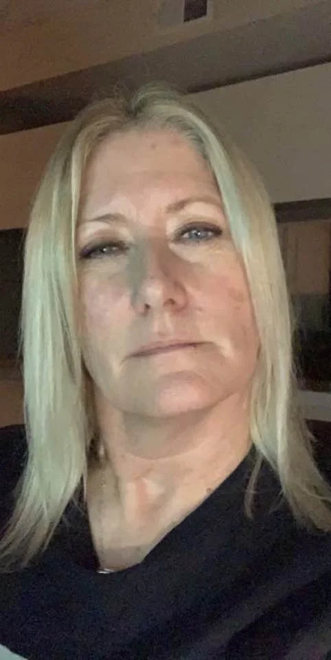 50yo Amanda is fuck meat main image