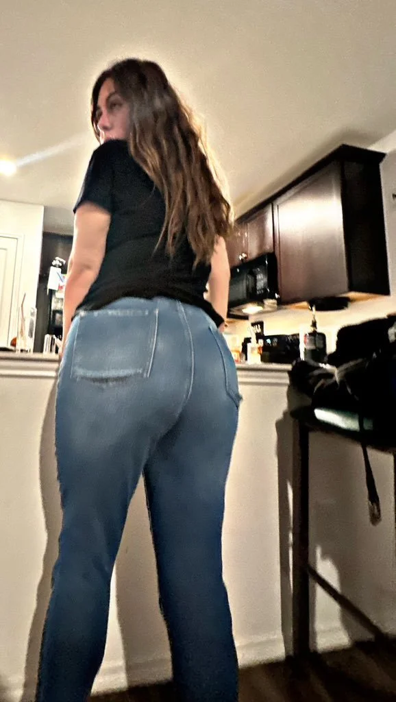 Thick Pawg Milf Getting Fucked With A Plug In, dm or kik image 18
