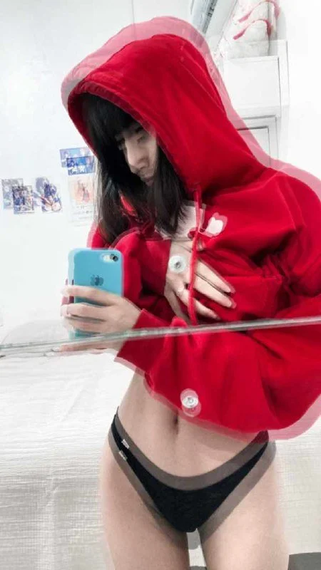 Novinha safada caiu na net! putinha perdeu o celular e foi vazada! image 3