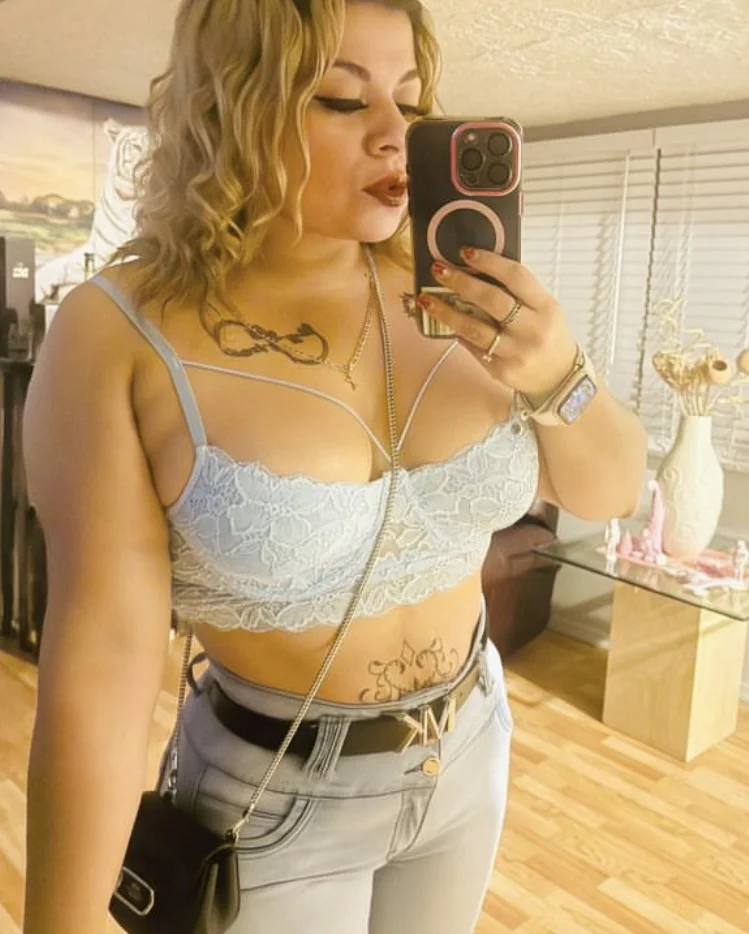Can anyone cum or fuck tribute my Latina MILF friend image 2