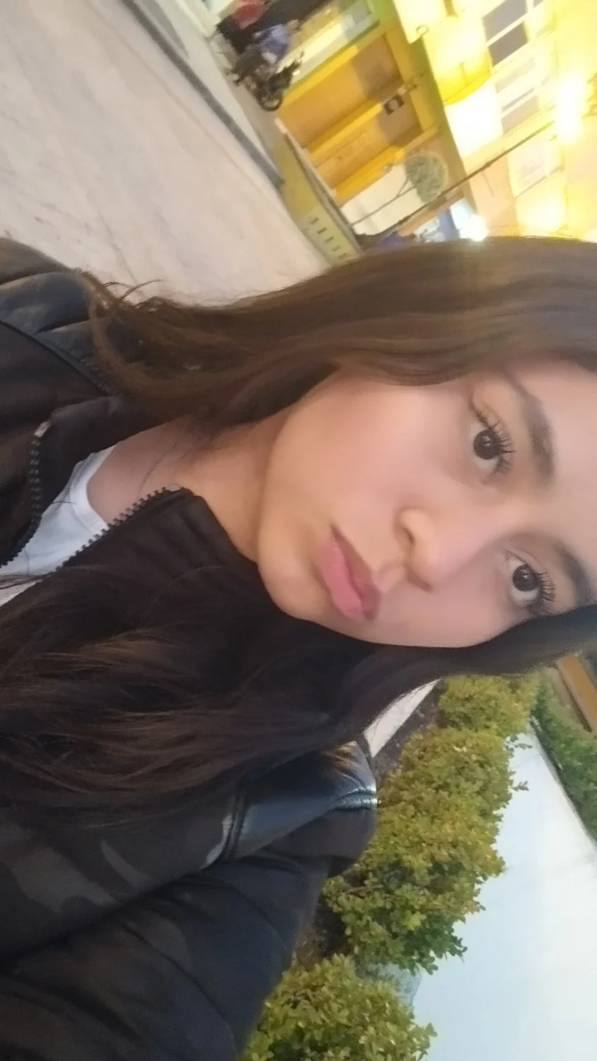 La novia de mi amigo me chupa la verga y me la cojo image 14