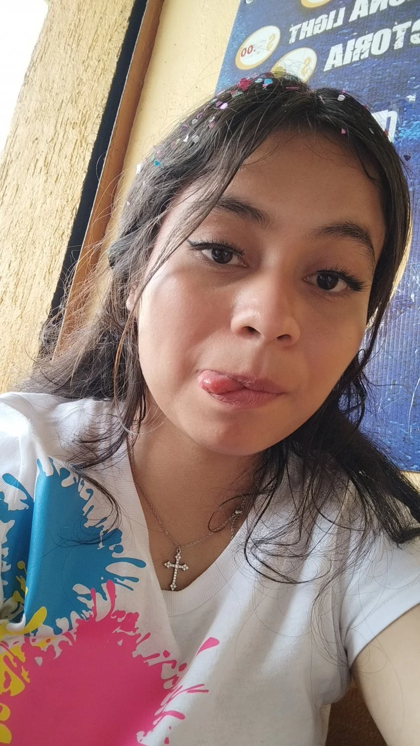 La novia de mi amigo me chupa la verga y me la cojo image 7