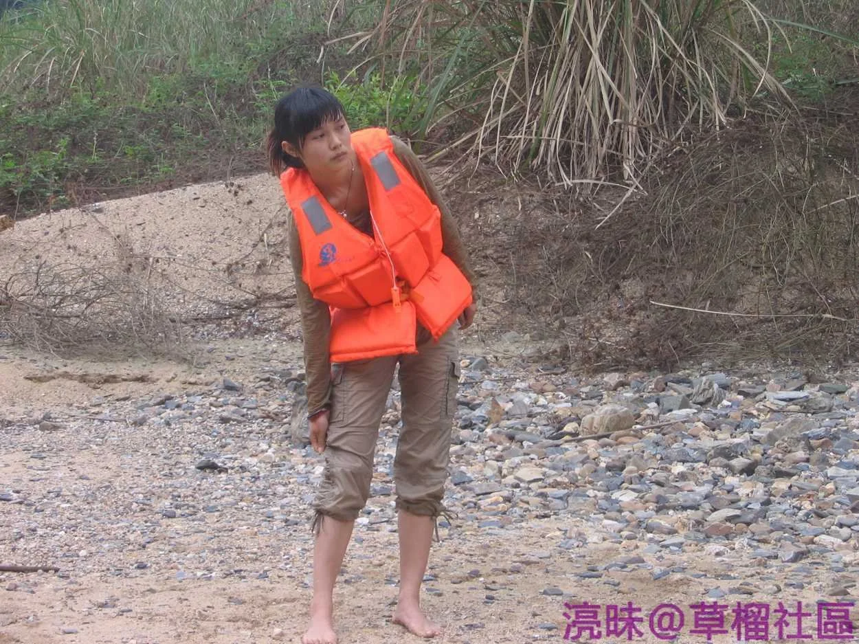 Chinese amateur girl 22 image 13