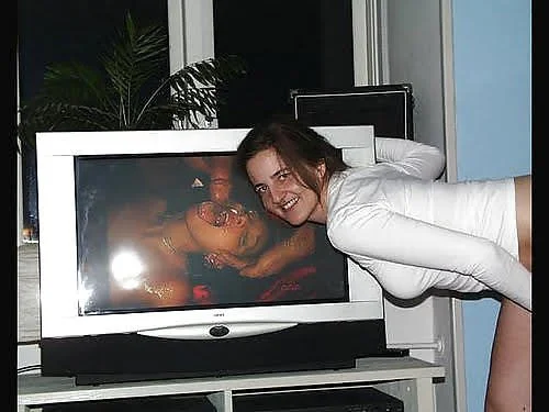 Heidi the Danish slutwife image 9