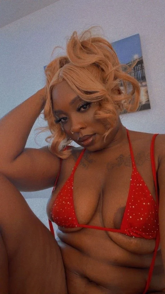 Hot thick black slut image 1