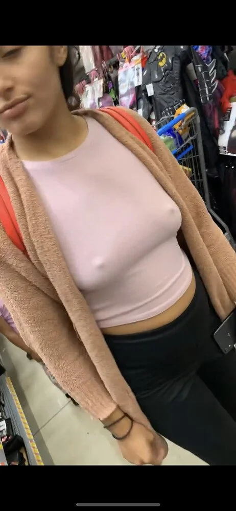 REAL AMATEUR NO BRA image 4