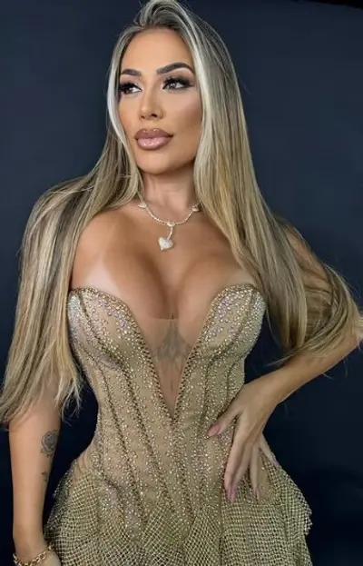Mariana Gouvea - Gostosa cover image