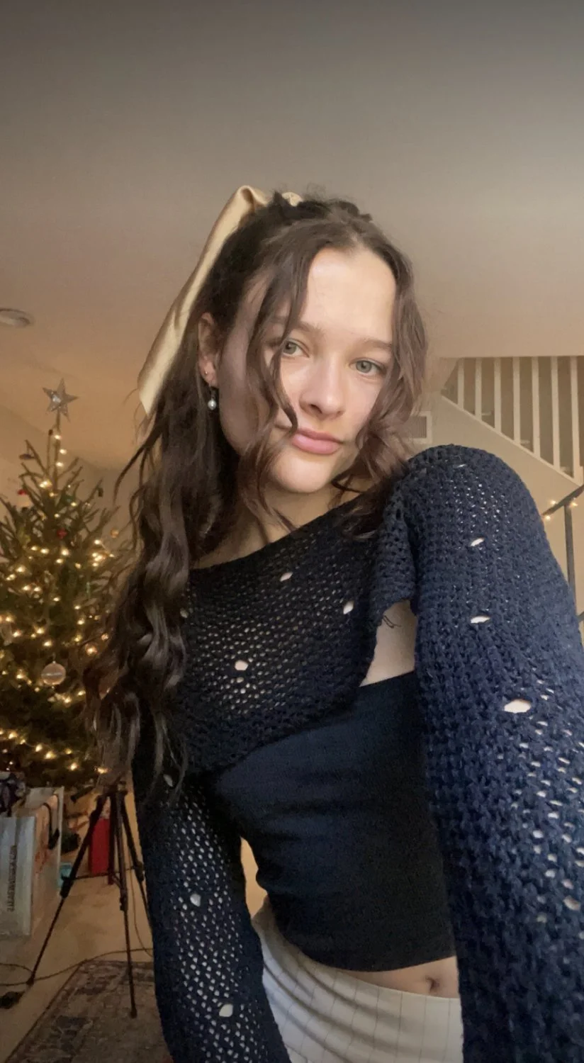 Beautiful slut leaked image 17