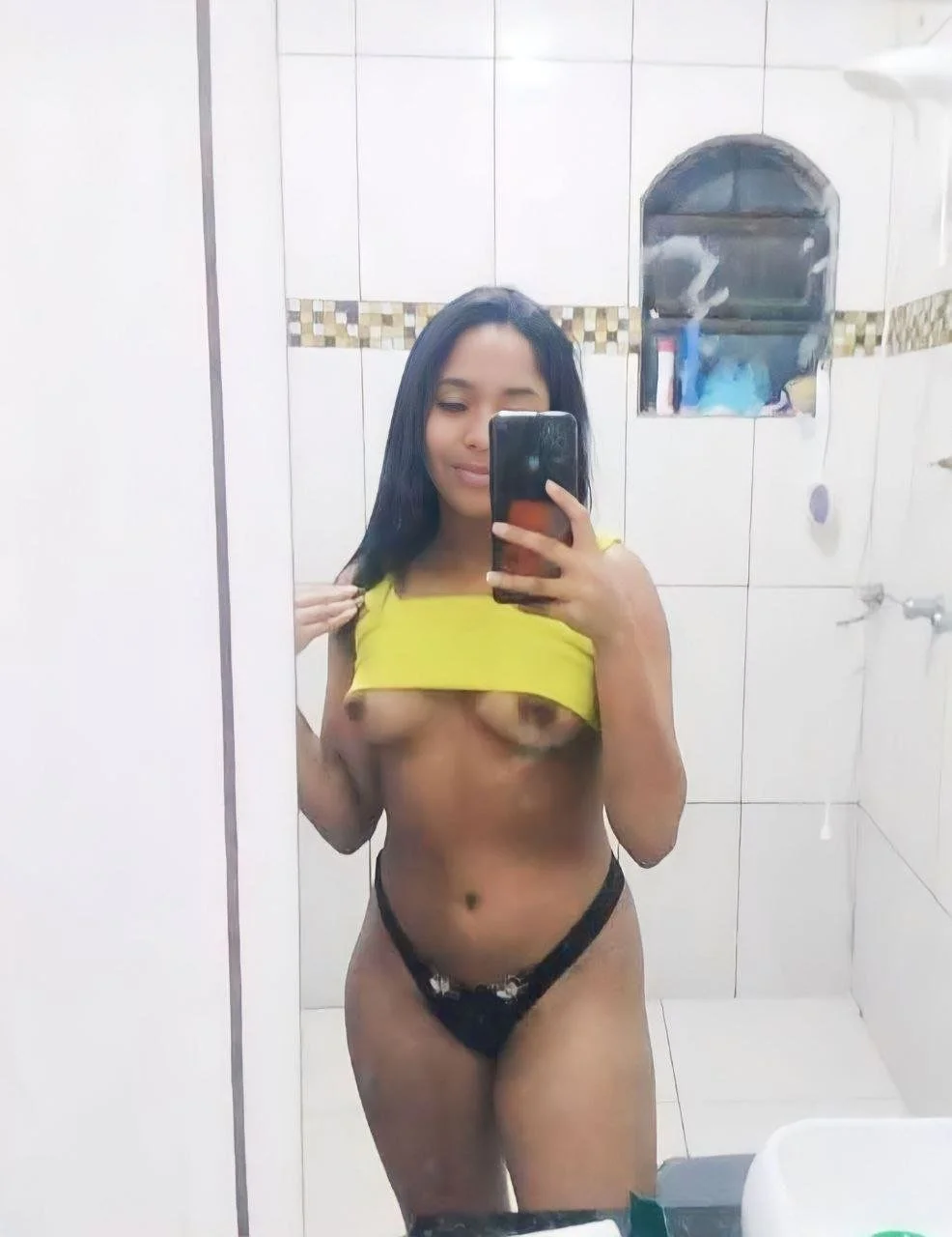 Morena Vazada image 2