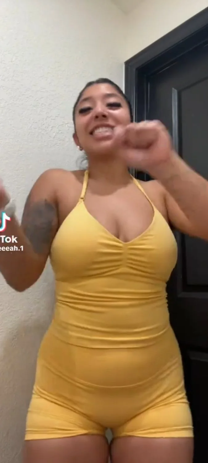 Gym girl leeean.1 i love her ass image 5