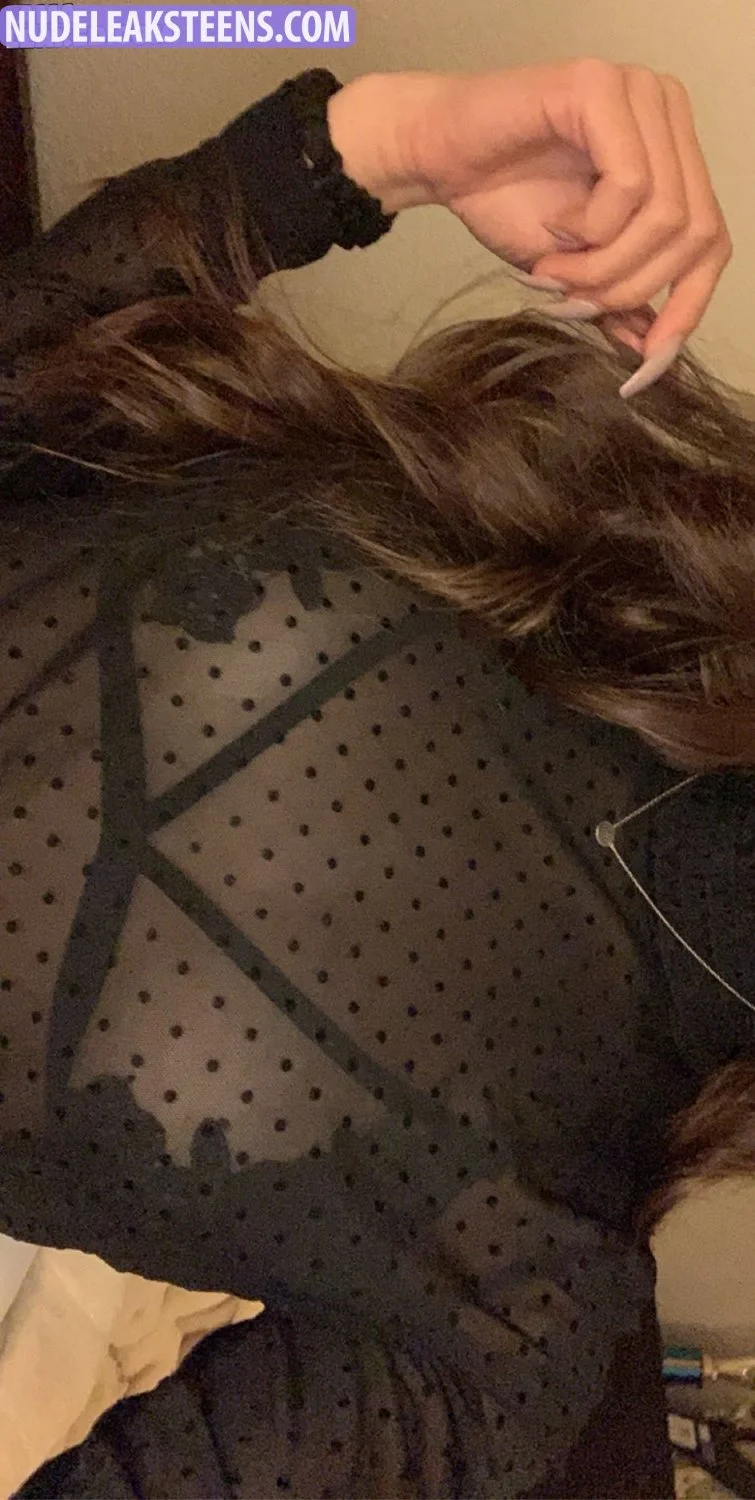 Ariana B image 15