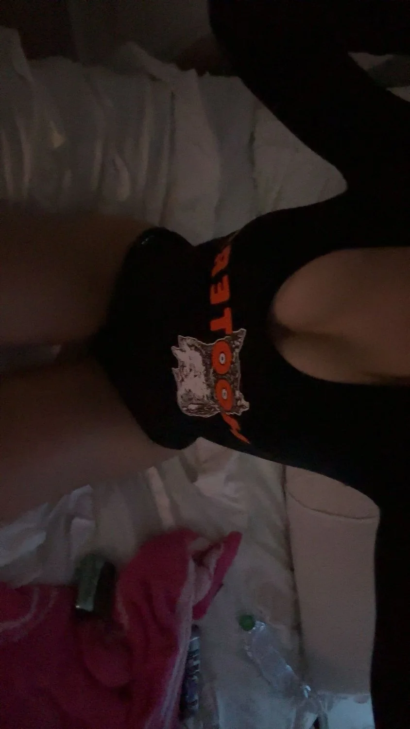 Who would you want Me or Sky Bri? image 2