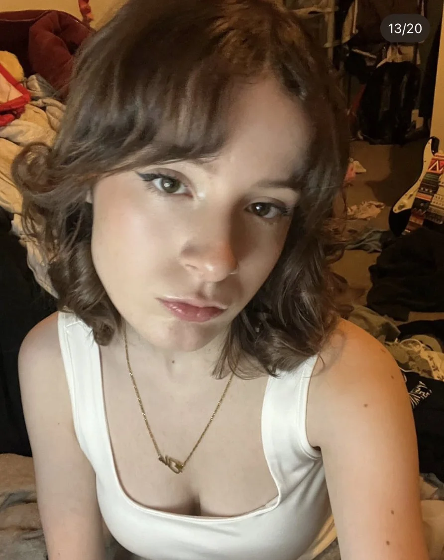 Cucks sis Ella main image
